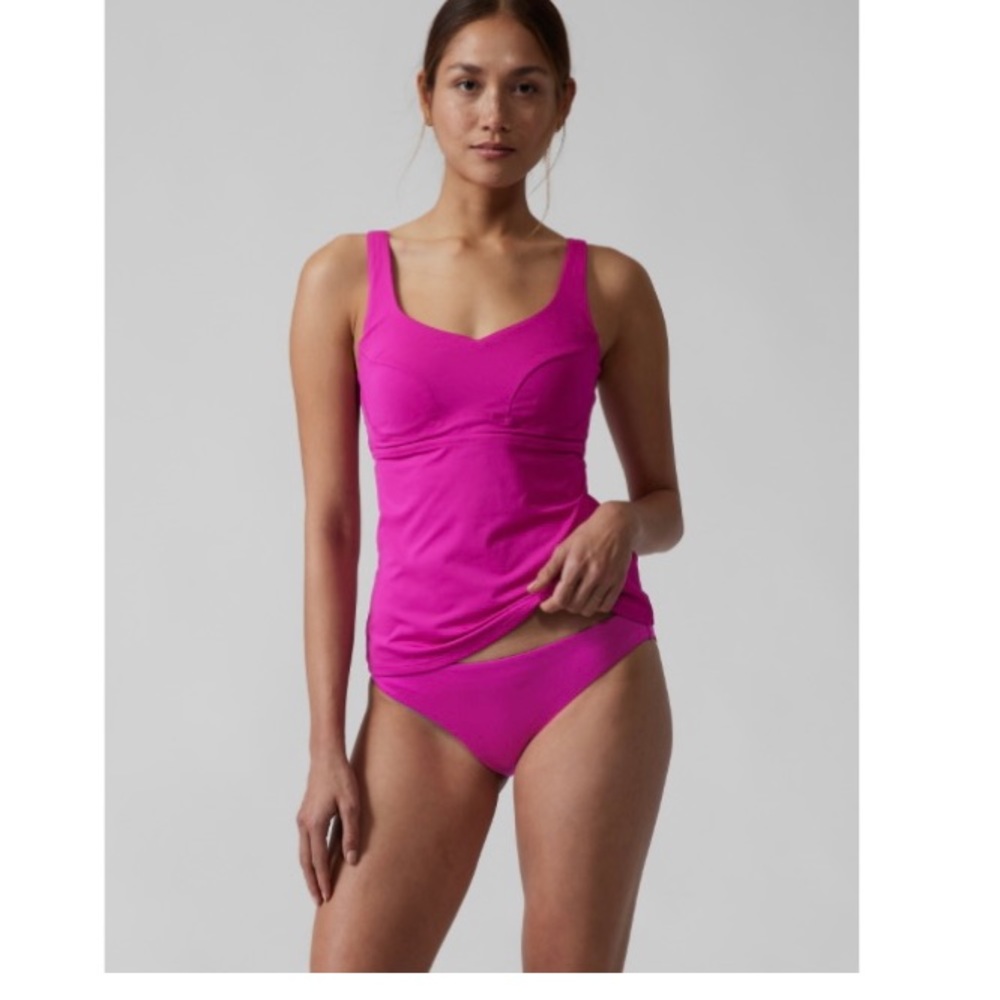 New - Athleta 
Bondi Bra Cup Tankini